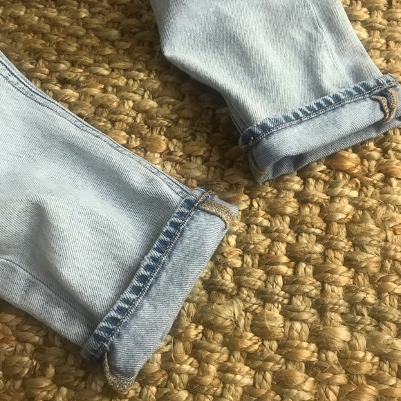 AEO All Cotton MOM JEANS Lightly Distressed Size 4 - Picture 3 of 15